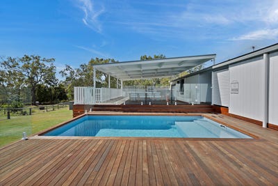 /international/au/2-herta-lane-sarina-beach-qld-148762340/?lang=en