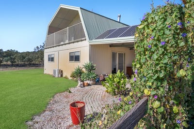 /international/au/837-packham-drive-molong-nsw-700405184/