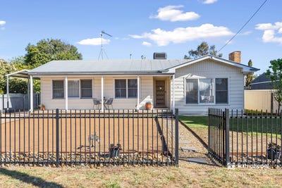 /international/au/1-5-mckinlay-street-echuca-vic-152618056/