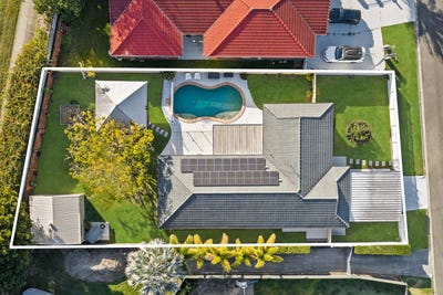 /international/au/7-beaconsfield-drive-burleigh-waters-qld-152214448/