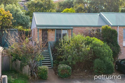 /international/au/8-84-hilton-road-claremont-tas-151307164/