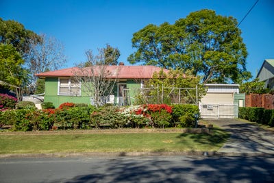 /international/au/8-bushland-drive-taree-nsw-151450288/