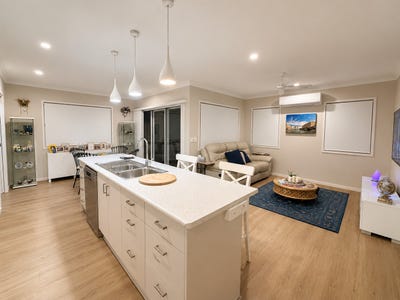 /international/au/359-2-40-koplick-road-chambers-flat-qld-151614988/