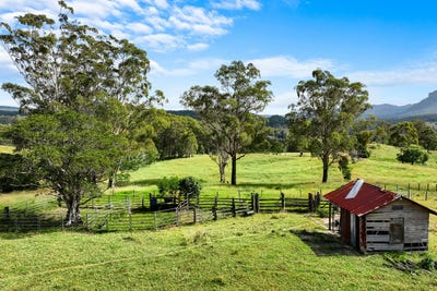 /international/au/96-coxs-road-sherwood-nsw-700407708/