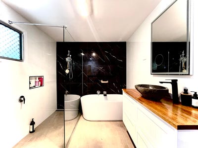 /international/au/80-mills-avenue-moranbah-qld-148681792/?lang=en