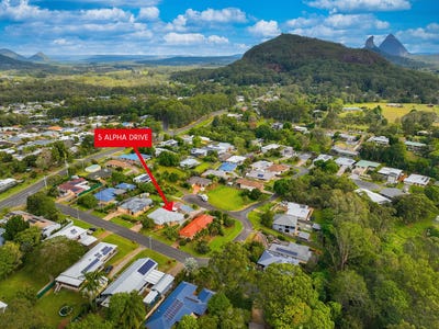 /international/au/5-alpha-drive-glass-house-mountains-qld-148580588/