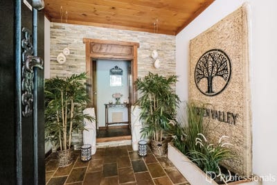/international/au/85-carinyah-road-pickering-brook-wa-505085916/