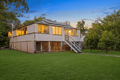 /international/au/55-james-street-mount-morgan-qld-151589500/
