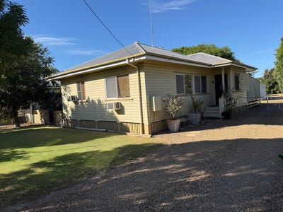 /international/au/92-bowen-street-goondiwindi-qld-151222360/