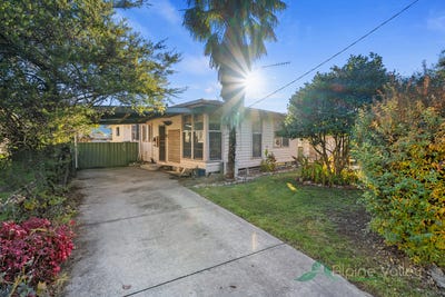 /international/au/5-wermatong-avenue-mount-beauty-vic-148321440/
