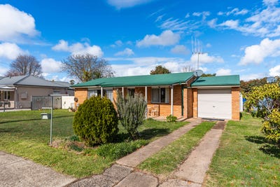 /international/au/14-tynan-street-orange-nsw-151463656/?lang=id