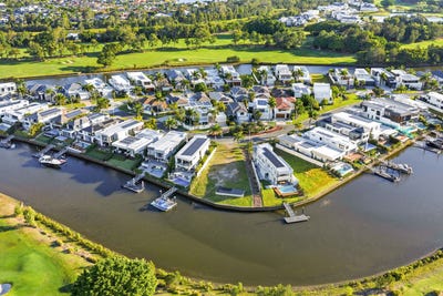/international/au/7652-fairway-boulevard-hope-island-qld-204548620/