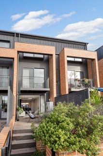 /international/au/122-6-torrens-street-braddon-act-151583172/