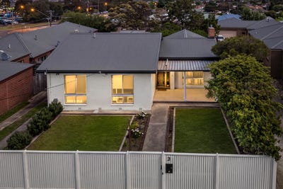 /international/au/21-bromley-street-thomson-vic-152666188/