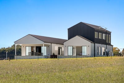 /international/au/749-glenoval-road-lake-bathurst-via-goulburn-nsw-700407836/