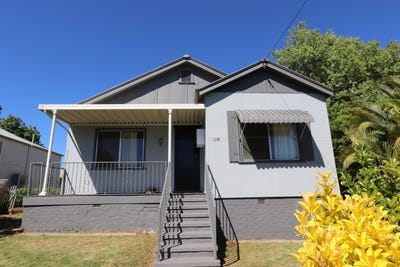 /international/au/118-william-street-young-nsw-152572964/