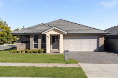 /international/au/42-blain-road-spring-farm-nsw-148396864/