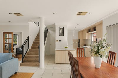 /international/au/321-stirling-street-highgate-wa-151259472/