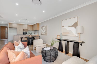 /international/au/2-13-leichhardt-street-centenary-heights-qld-148360884/