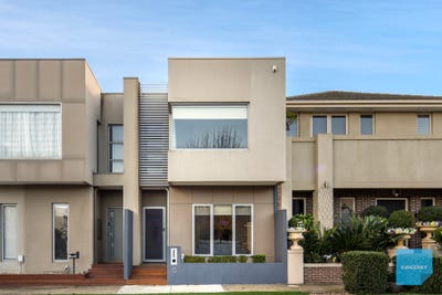 /international/au/15-bay-street-caroline-springs-vic-148441604/