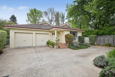 /international/au/61b-moulder-street-orange-nsw-152723888/