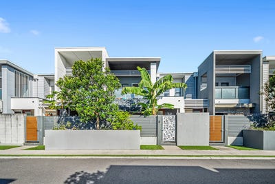 /international/au/73-1-vue-boulevard-robina-qld-151429824/