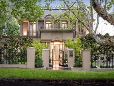 /international/au/8-victoria-avenue-canterbury-vic-150897188/