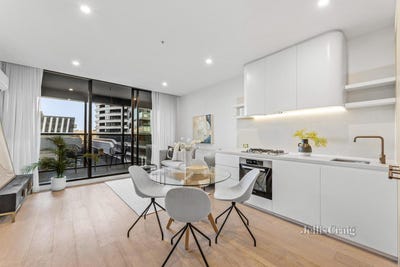 /international/au/m104-25-osullivan-road-glen-waverley-vic-147908860/