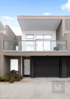 /international/au/12-49-rosamond-road-maidstone-vic-148532712/