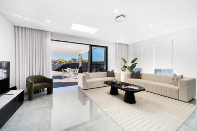 /international/au/36a-kawana-street-bass-hill-nsw-148492776/