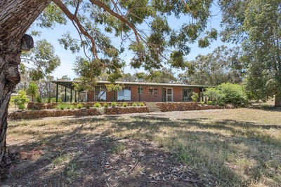 /international/au/1740-needham-road-wooroloo-wa-152653712/