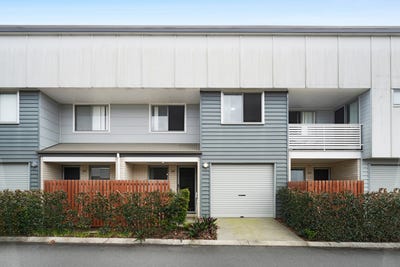 /international/au/66-2-pateman-parade-thornlands-qld-152459168/