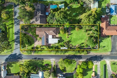 /international/au/27-blackwood-road-vineyard-nsw-151000952/