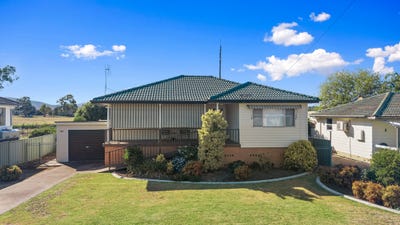 /international/au/41-kurrawan-street-tamworth-nsw-150768196/