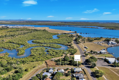 /international/au/44-harbour-esplanade-burnett-heads-qld-148407528/