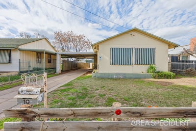 /international/au/10-avocado-street-mildura-vic-152218516/
