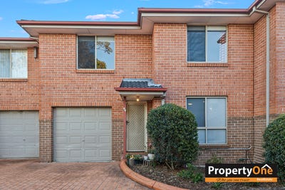 /international/au/13-14-pine-road-casula-nsw-151086476/