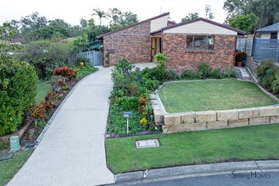 /international/au/27-zeil-street-riverhills-qld-151302240/