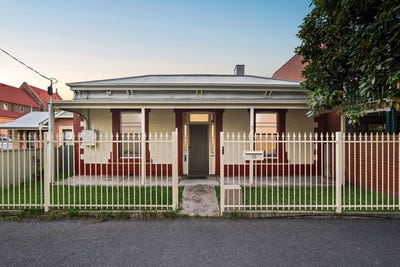 /international/au/15-whitmore-square-adelaide-sa-151316256/