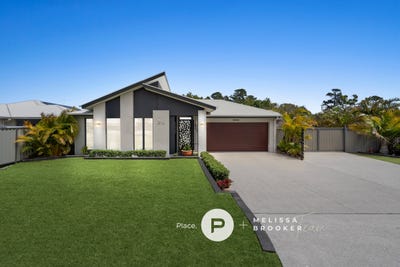 /international/au/35-37-hudson-way-ningi-qld-152484716/