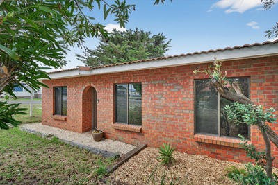 /international/au/1-22-strangways-avenue-hayborough-sa-150776432/