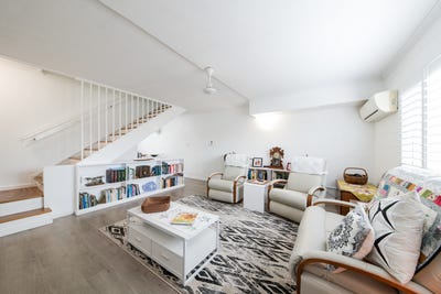/international/au/81-3-eshelby-drive-cannonvale-qld-151250532/