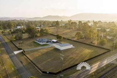 /international/au/2-montanus-drive-woodford-qld-152648976/