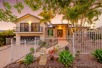 /international/au/56-midway-terrace-pacific-pines-qld-152497448/