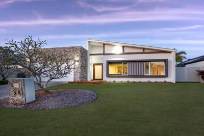 /international/au/24-waterside-esplanade-helensvale-qld-152691104/