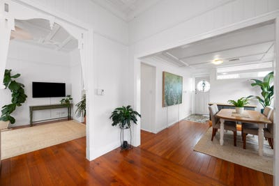 /international/au/1-21-richmond-road-morningside-qld-152206676/