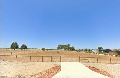 /international/au/38-narik-grove-chittering-wa-204563072/