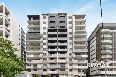 /international/au/1102-21-25-carl-street-woolloongabba-qld-152346480/