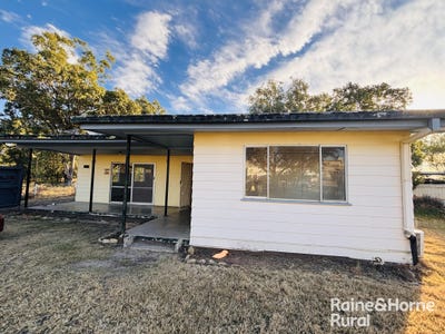 /international/au/122-northern-road-roma-qld-151150528/