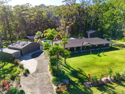 /international/au/12-palm-close-smiths-lake-nsw-148224376/